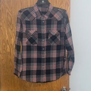 Design In Italy Luxury Women's Plaid Flannel Pink Gray Button Up Roll Sleeve